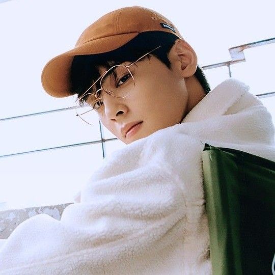 Momen yang diabadikan oleh penggemar Cha Eunwoo