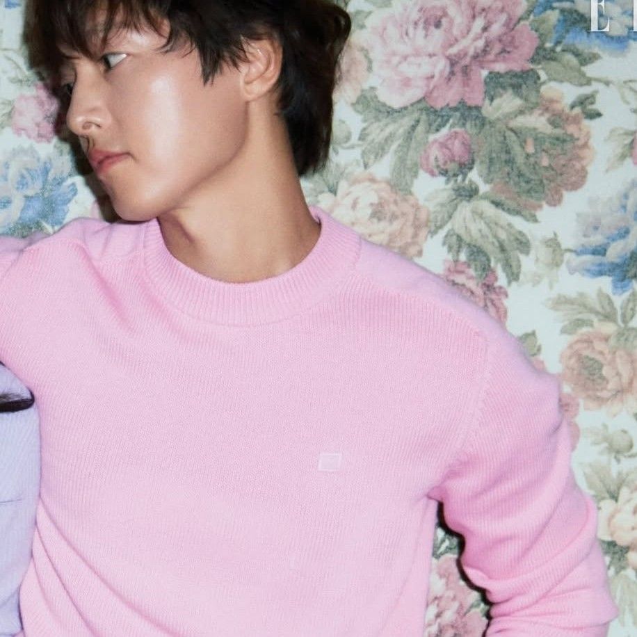 Recent activity shot of Song Joongki