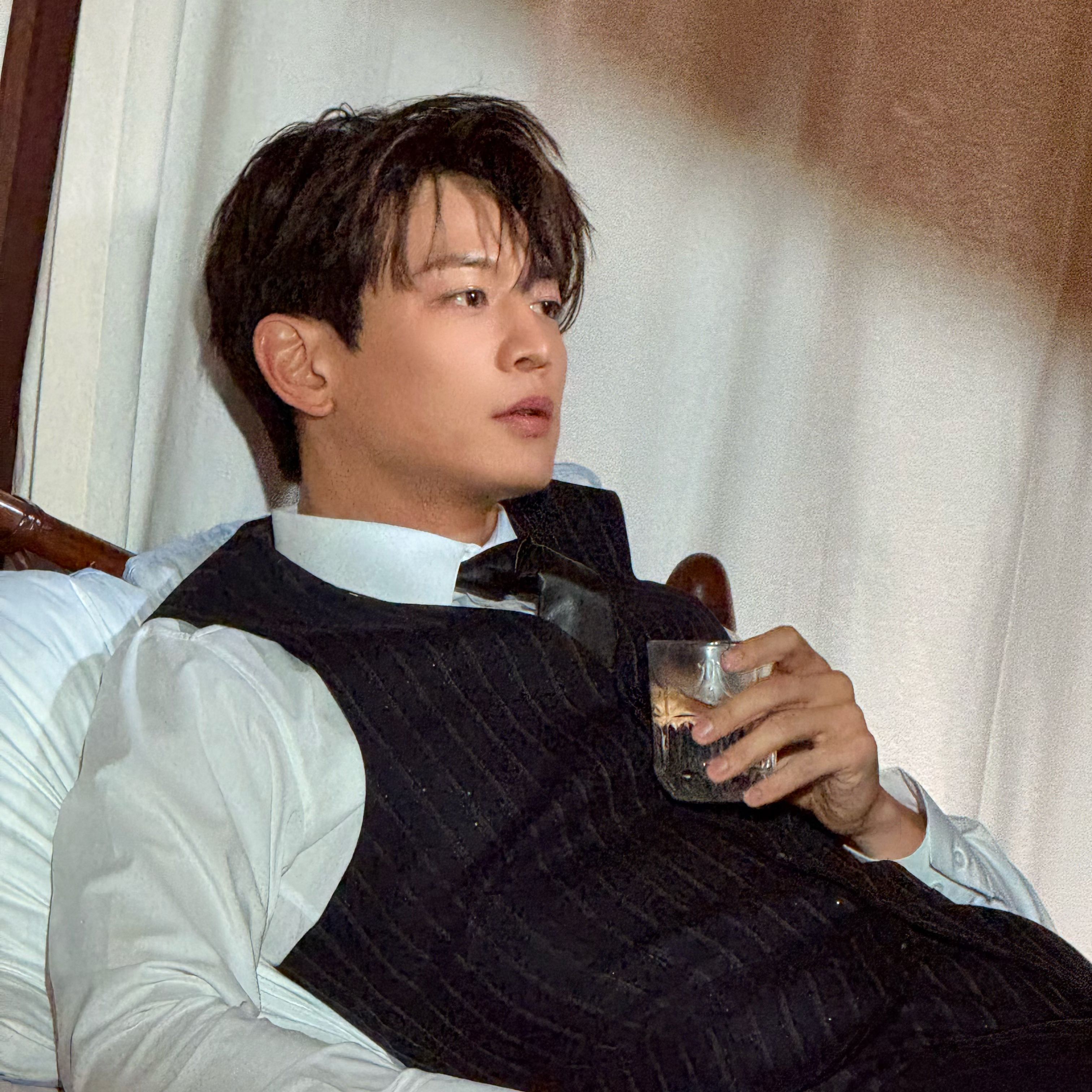 Behind-the-scenes cut of Choi Minho