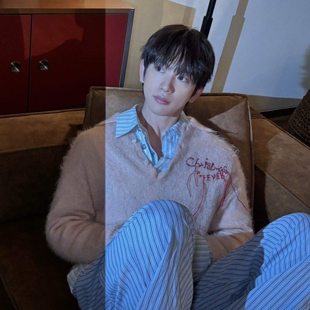 Foto terbaru dari Park Jinyoung