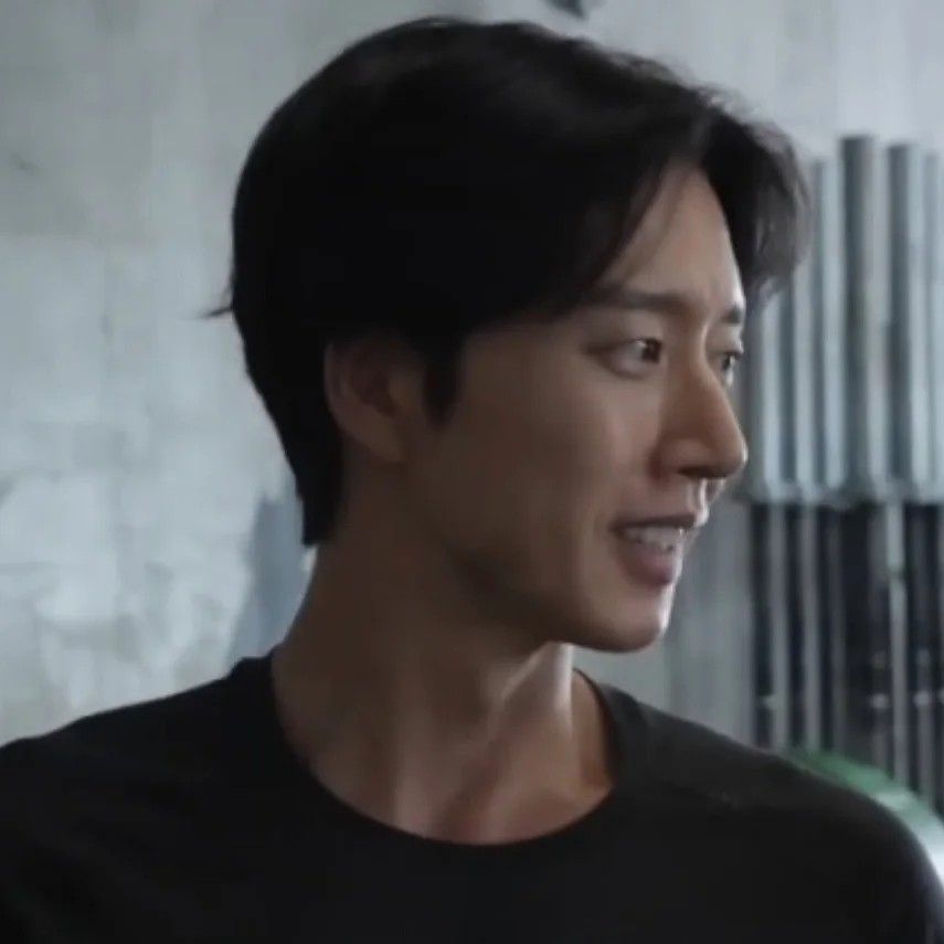 Recent activity shot of Park Haejin