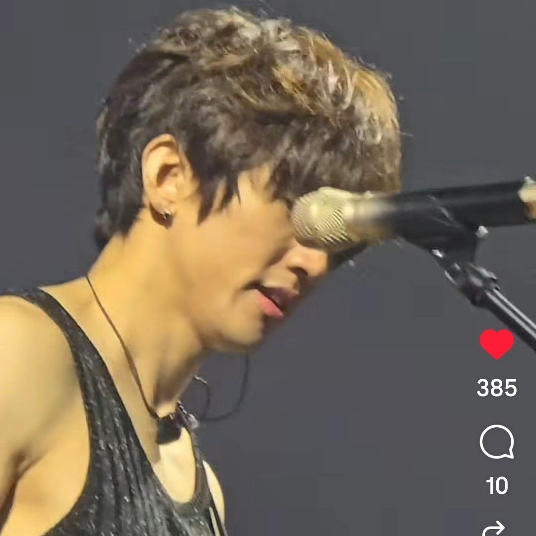 粉絲拍下的李承允瞬間