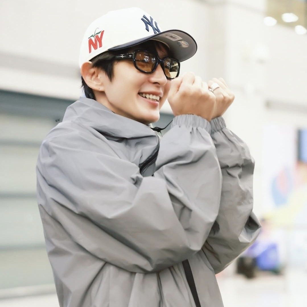 Behind-the-scenes cut of Lee Joongi