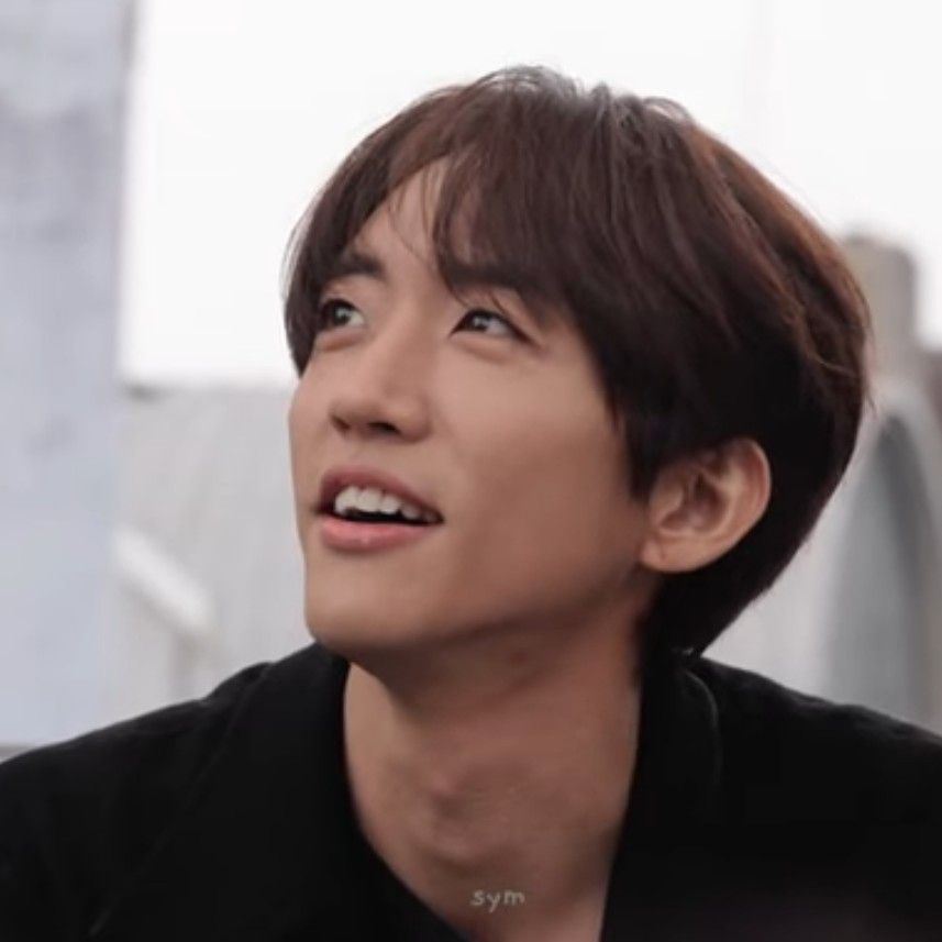 Behind-the-scenes cut of Lee Seungyoon