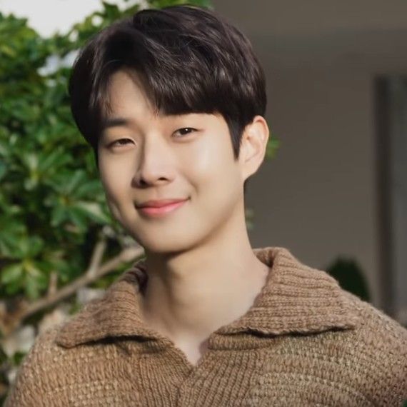 Latest photo of Choi Wooshik