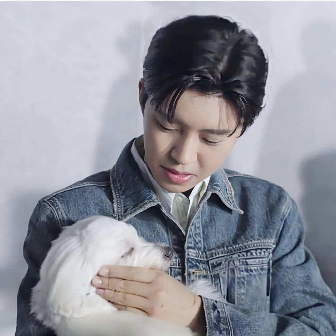 Foto terbaru dari Lim Youngwoong