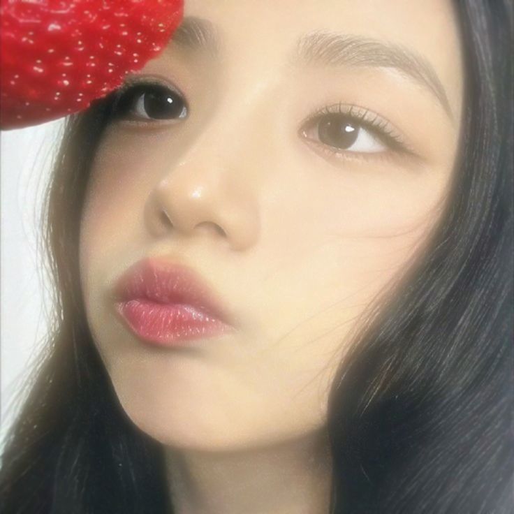 Behind-the-scenes cut of Jisoo (1995)