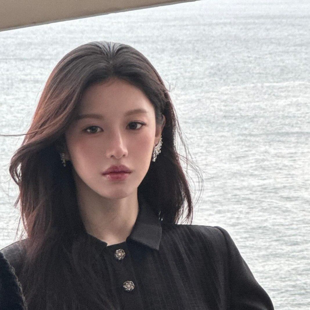 Recent activity shot of Go Younjung