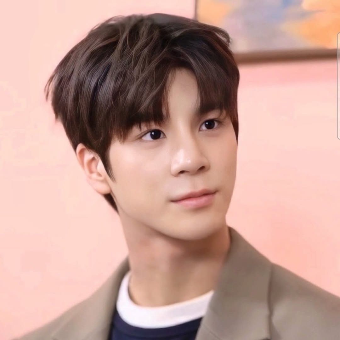 Recent activity shot of Jeong Dongwon