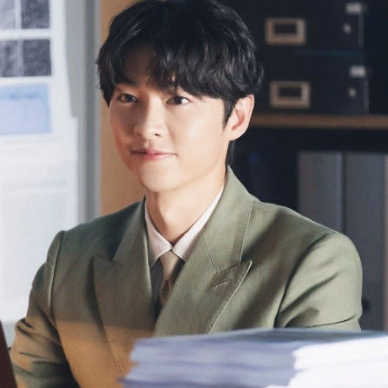 A moment captured by a fan of Song Joongki