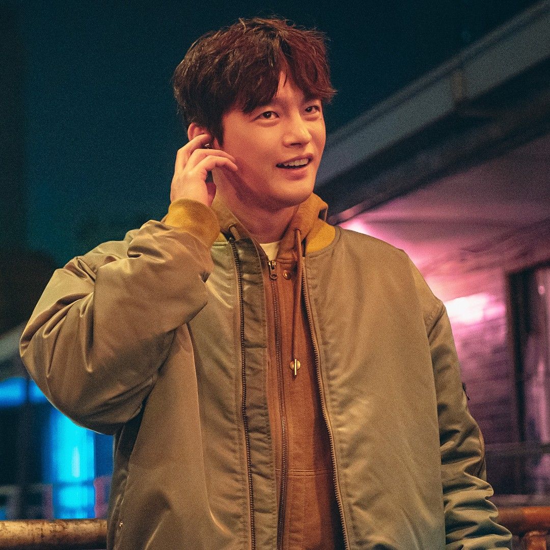 Recent activity shot of Seo Inguk