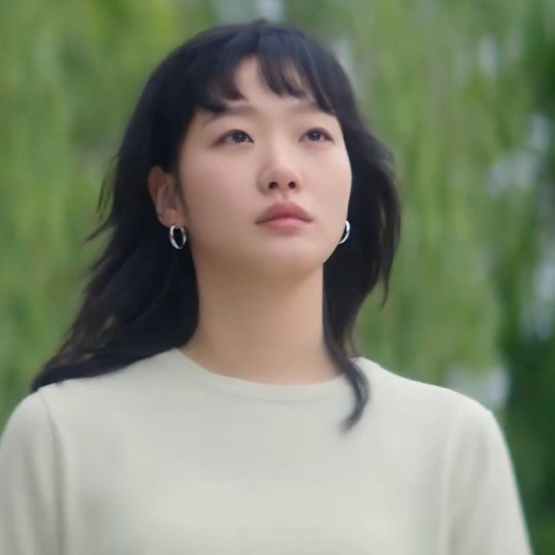 Behind-the-scenes cut of Kim Goeun
