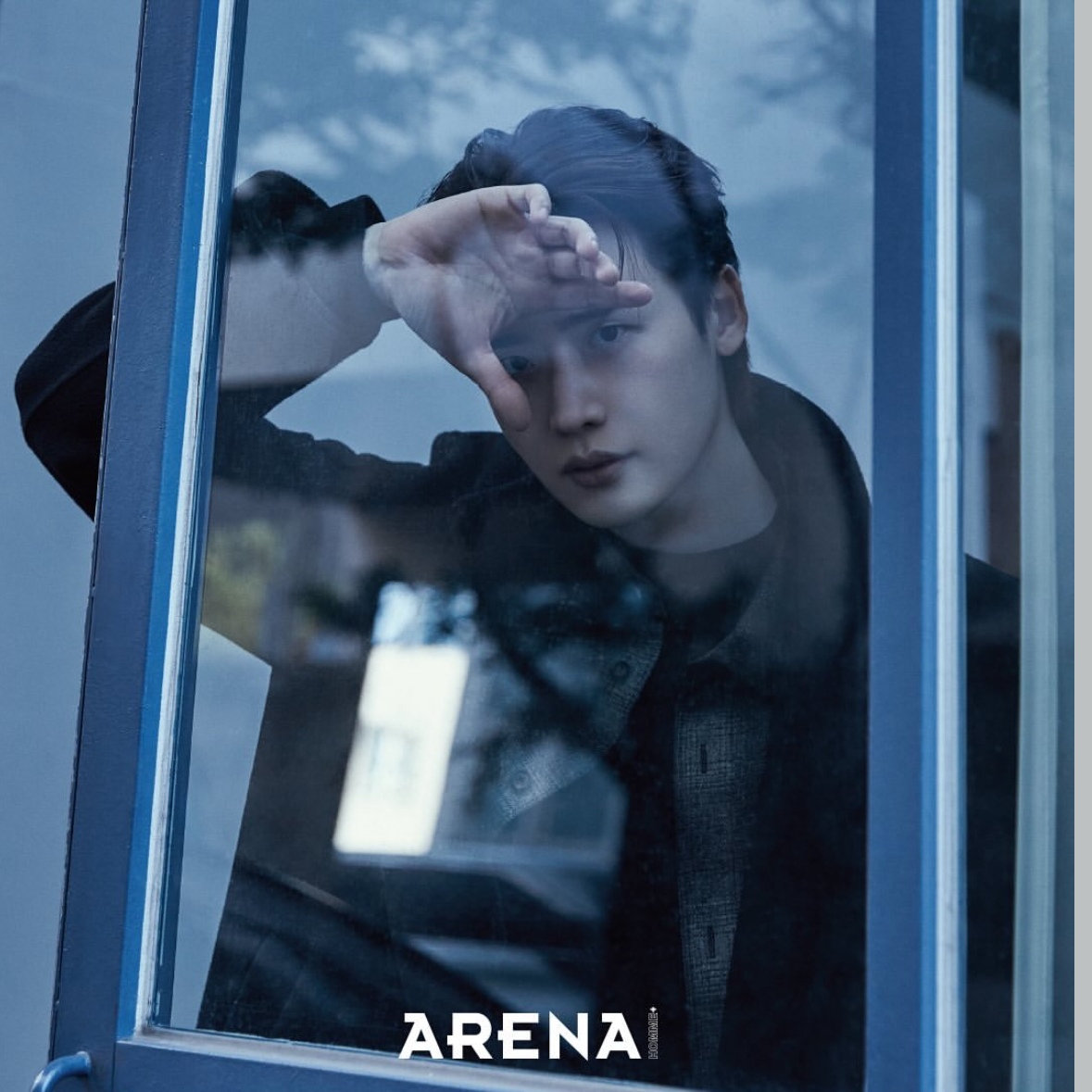 粉絲拍下的李鍾碩瞬間