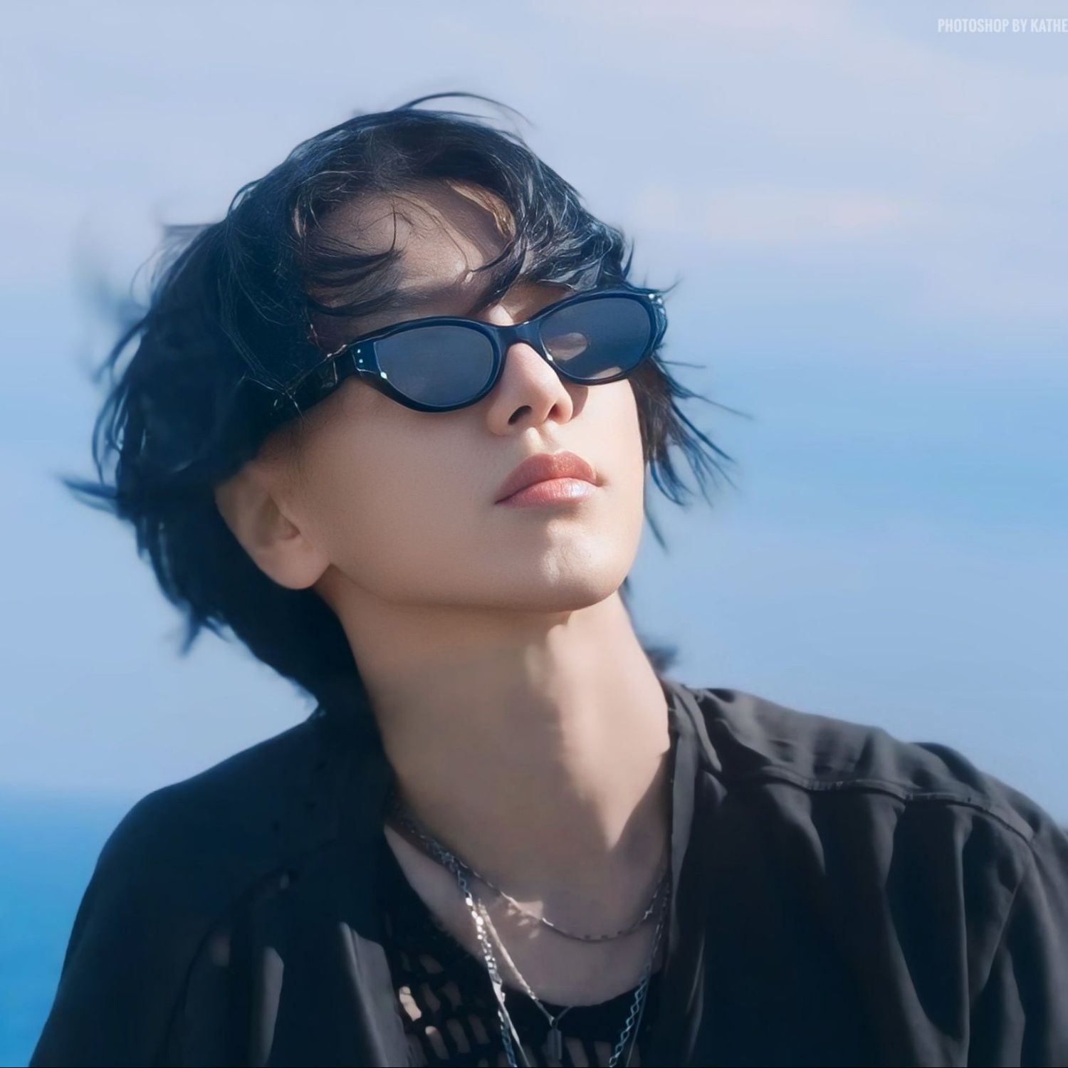 Recent activity shot of Choi Siwon