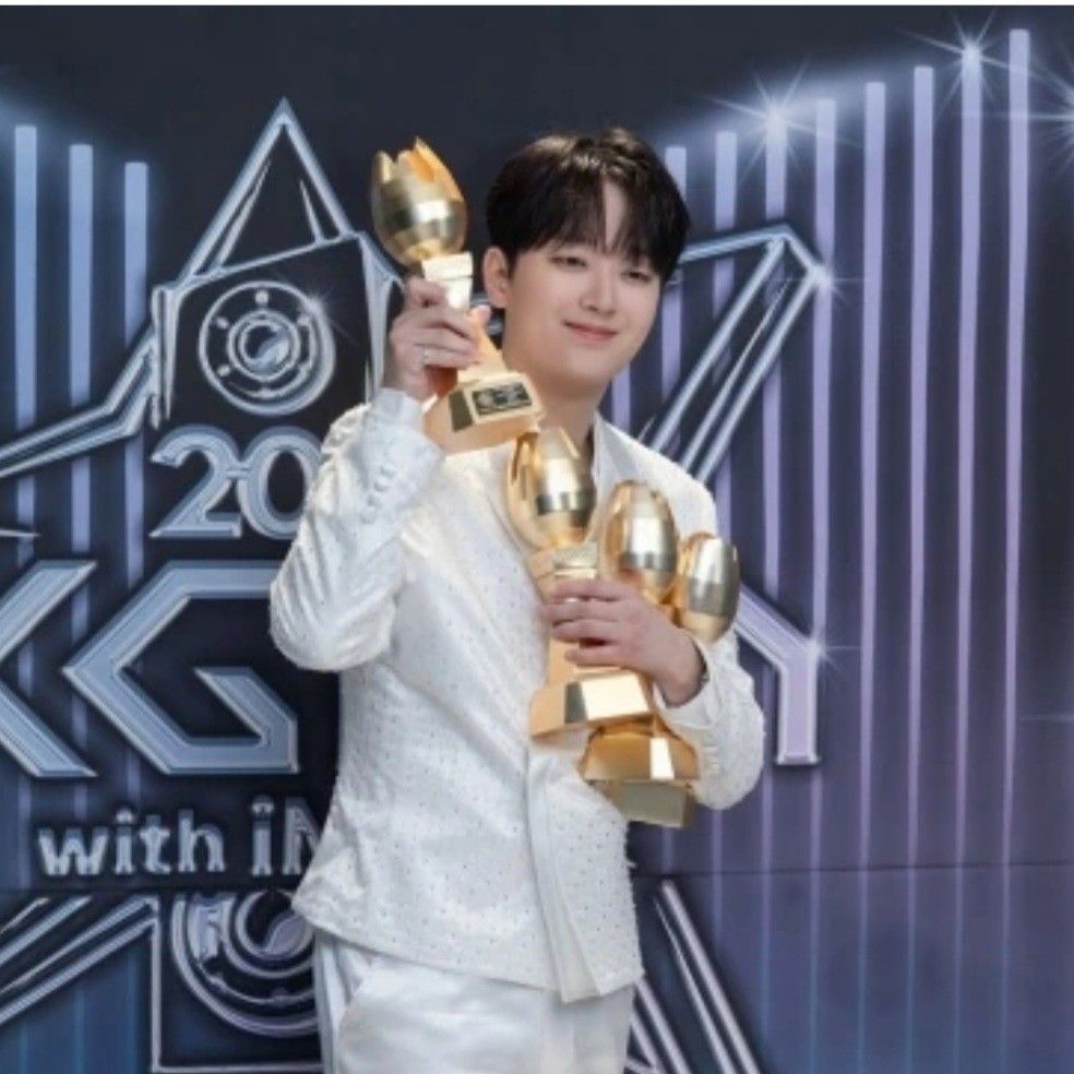 Foto terbaru dari Lee Chanwon