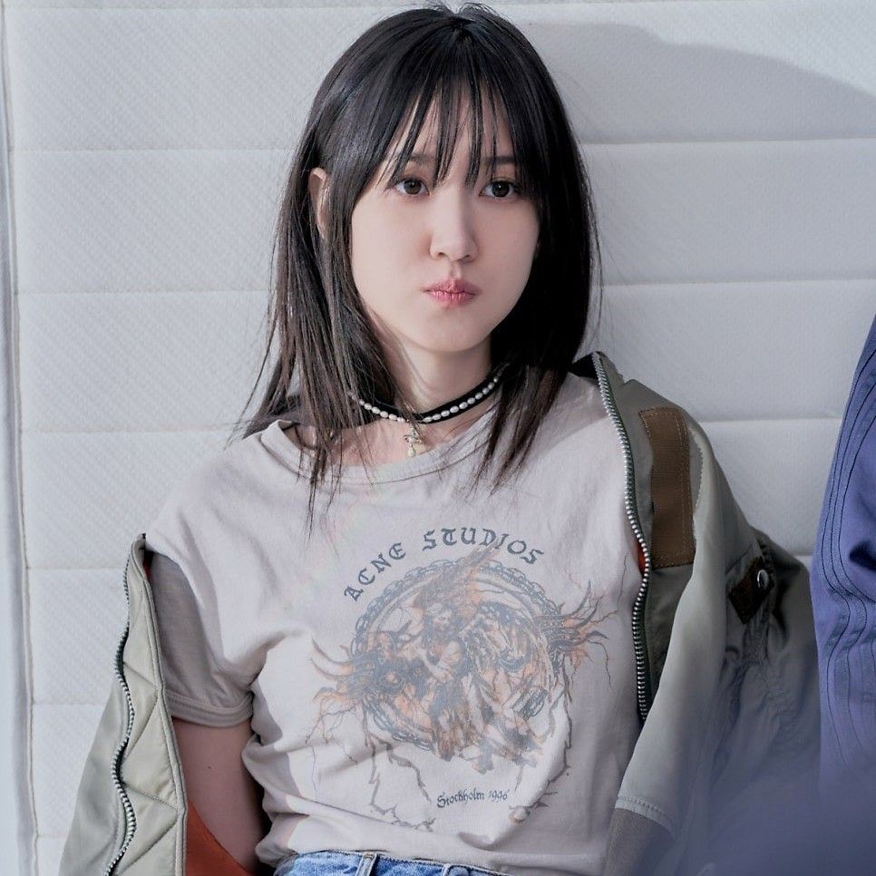 Behind-the-scenes cut of Park Eunbin