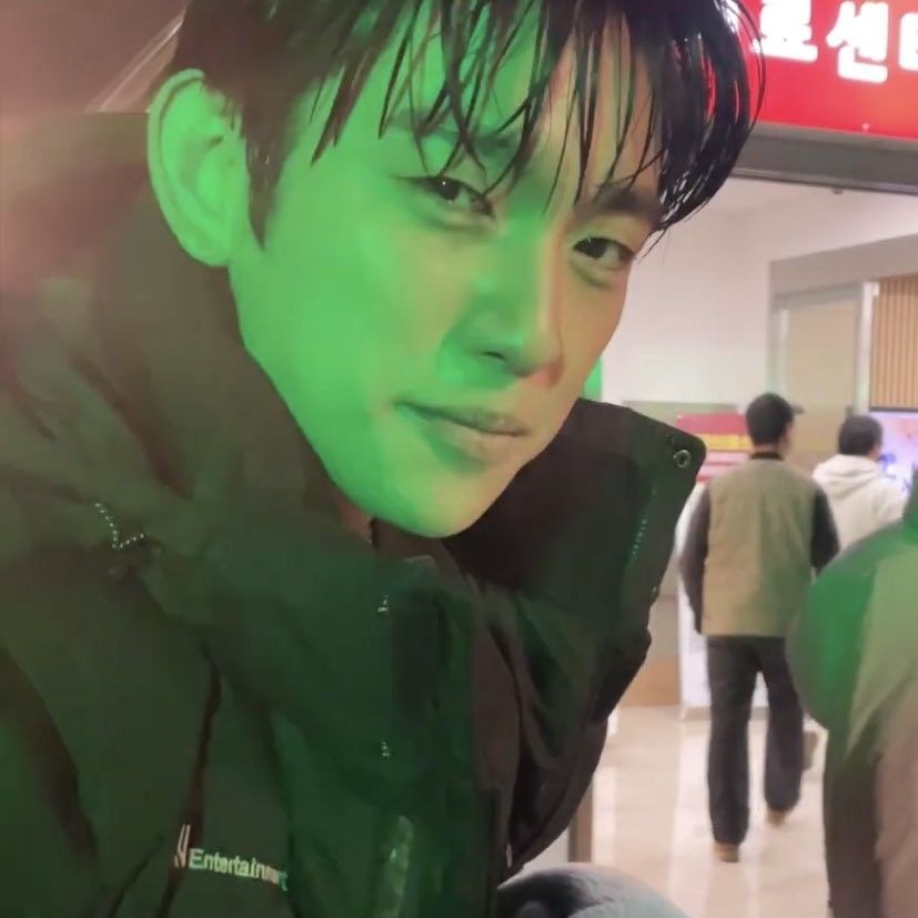 Foto terbaru dari Park Jinyoung