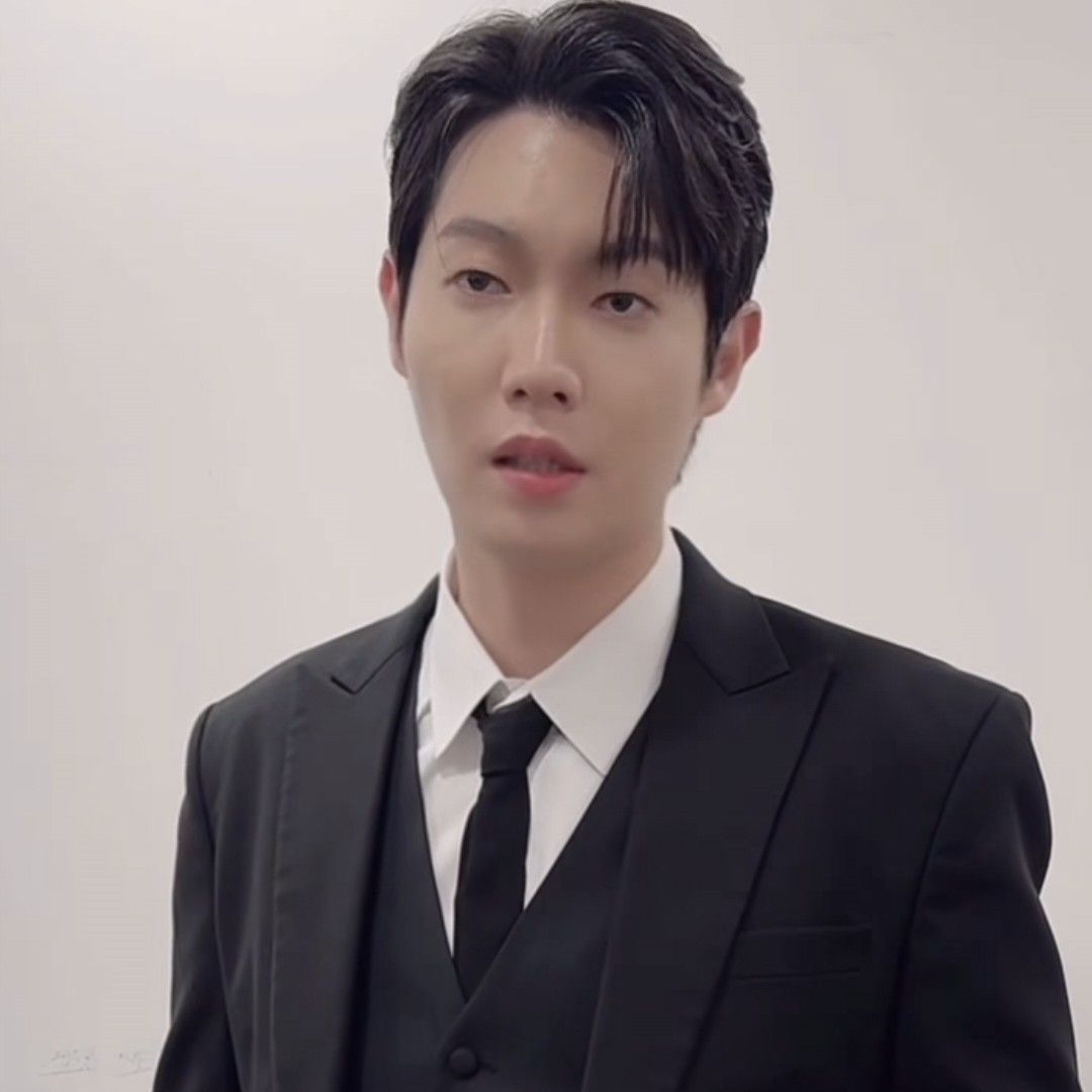 Recent activity shot of Son Taejin