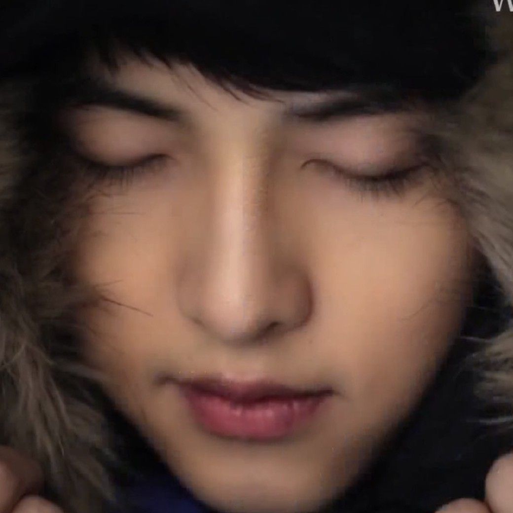 A moment captured by a fan of Song Joongki