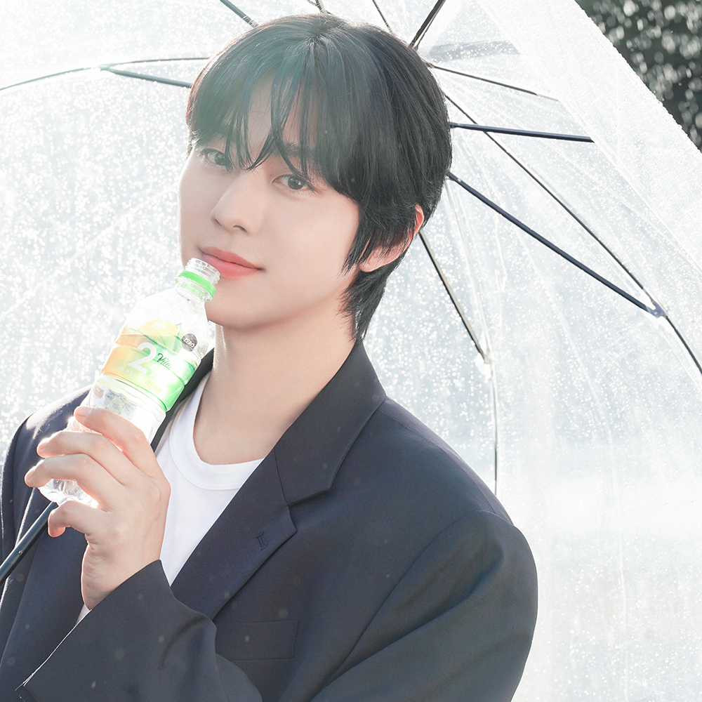 Behind-the-scenes cut of Ahn Hyoseop