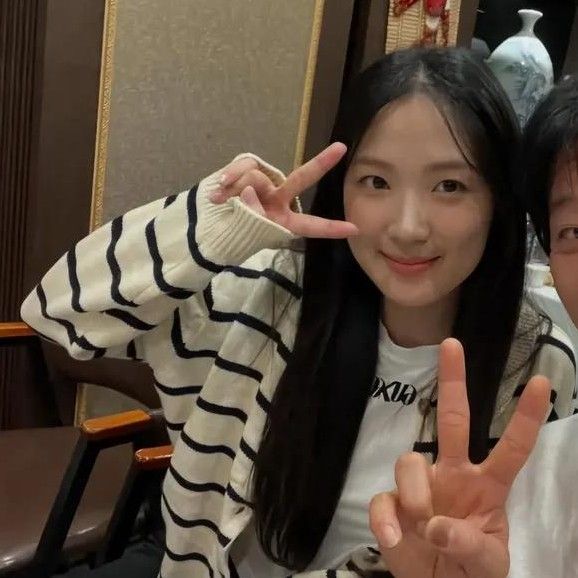 Behind-the-scenes cut of Kim Hyeyoon