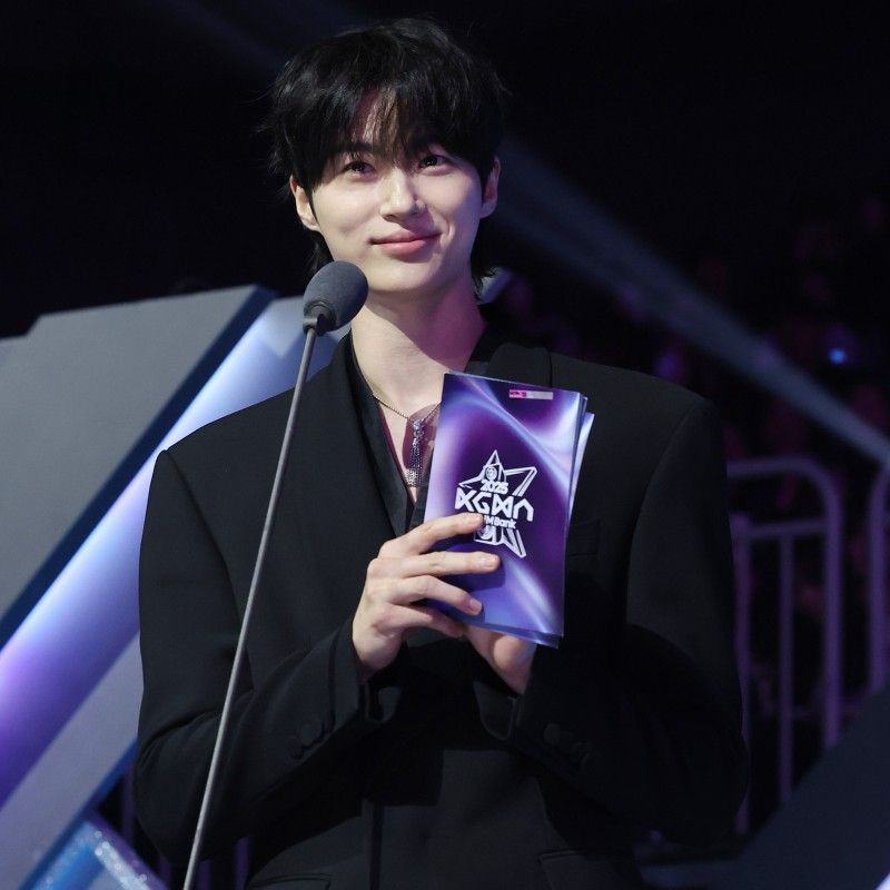 Latest photo of Byeon Wooseok