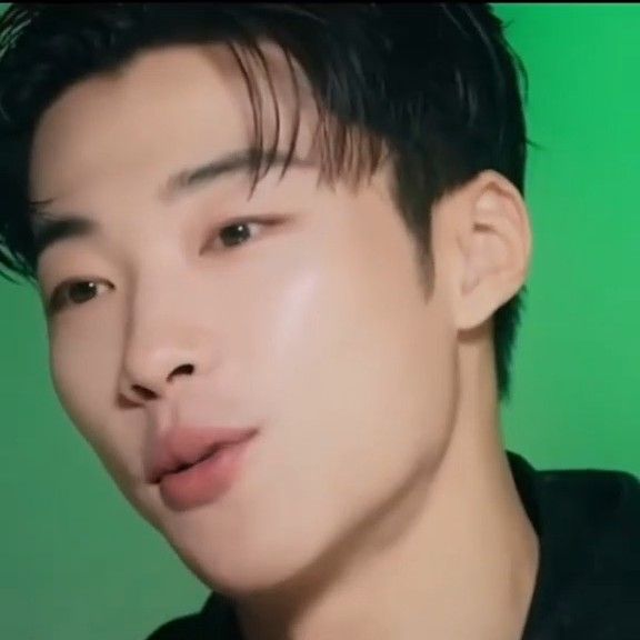 Recent activity shot of Woo Dohwan