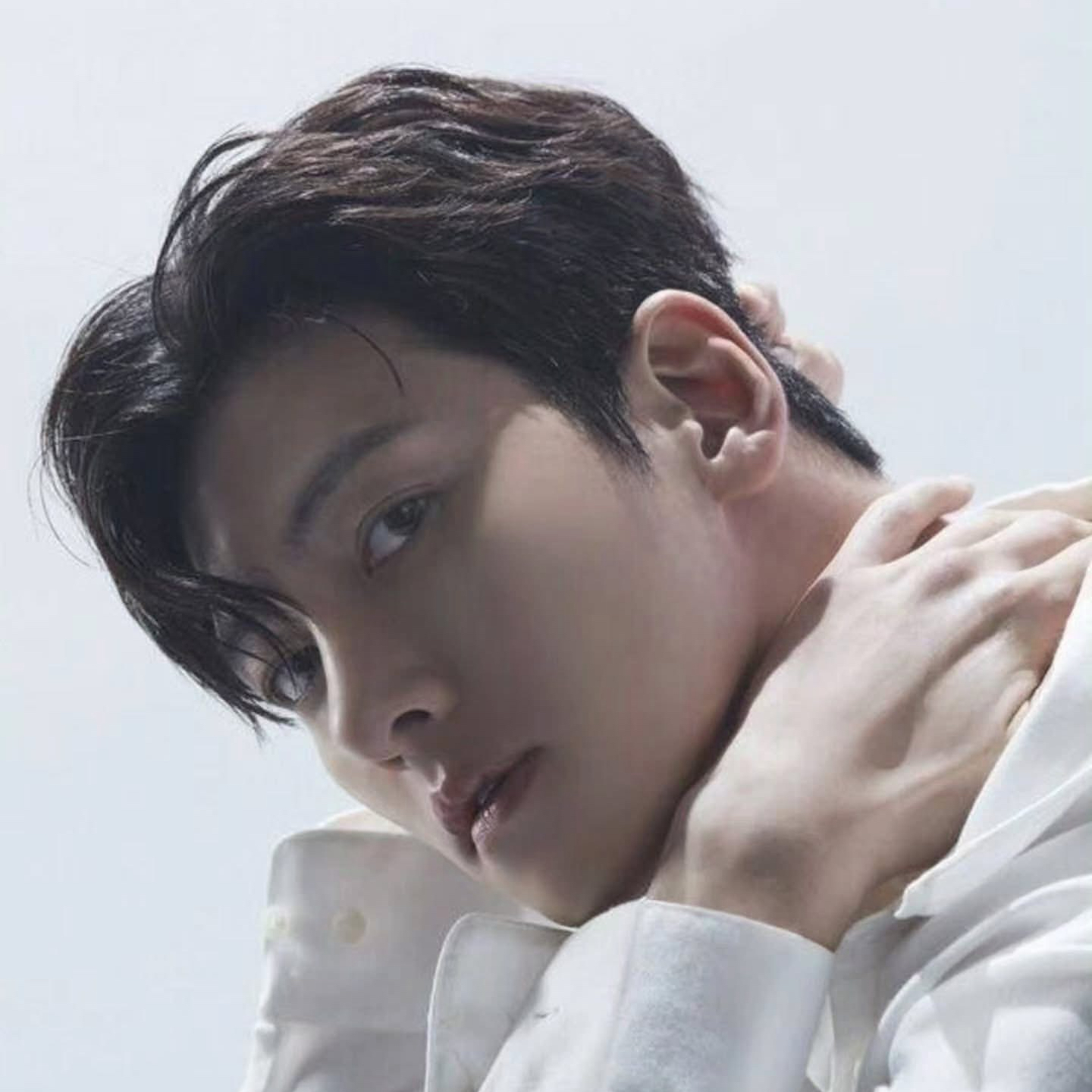 Behind-the-scenes cut of Ji Changwook