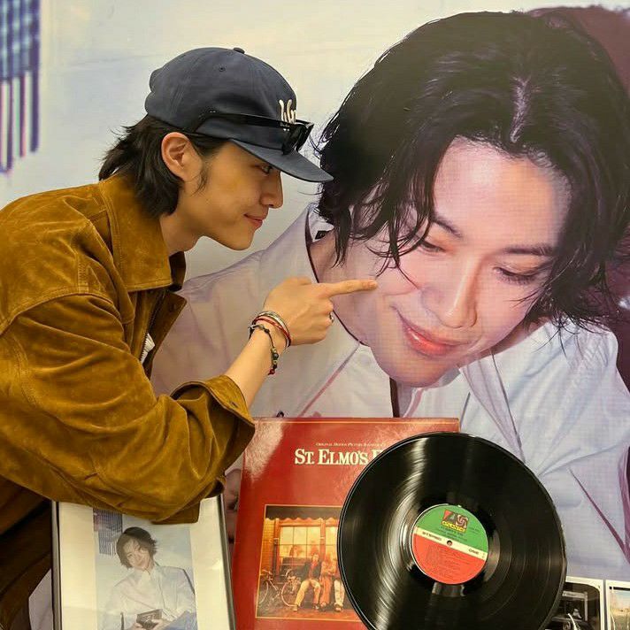 Recent activity shot of Lee Jongwon