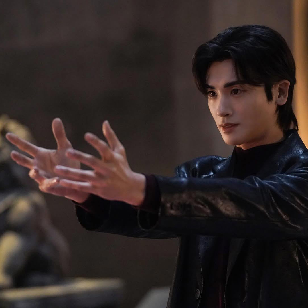 Latest photo of Park Hyungsik