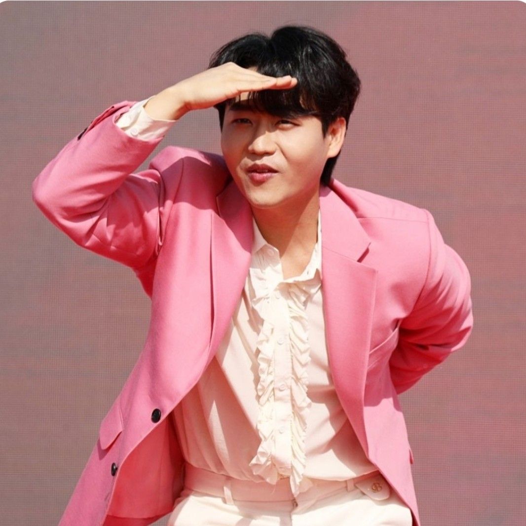 Behind-the-scenes cut of Min Soohyun