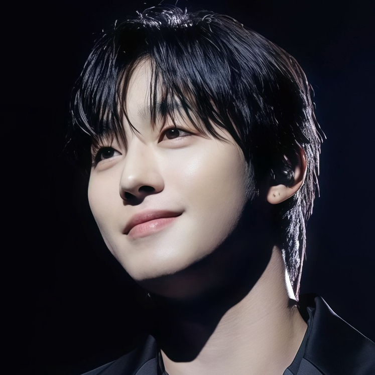 Foto kegiatan terbaru dari Ahn Hyoseop