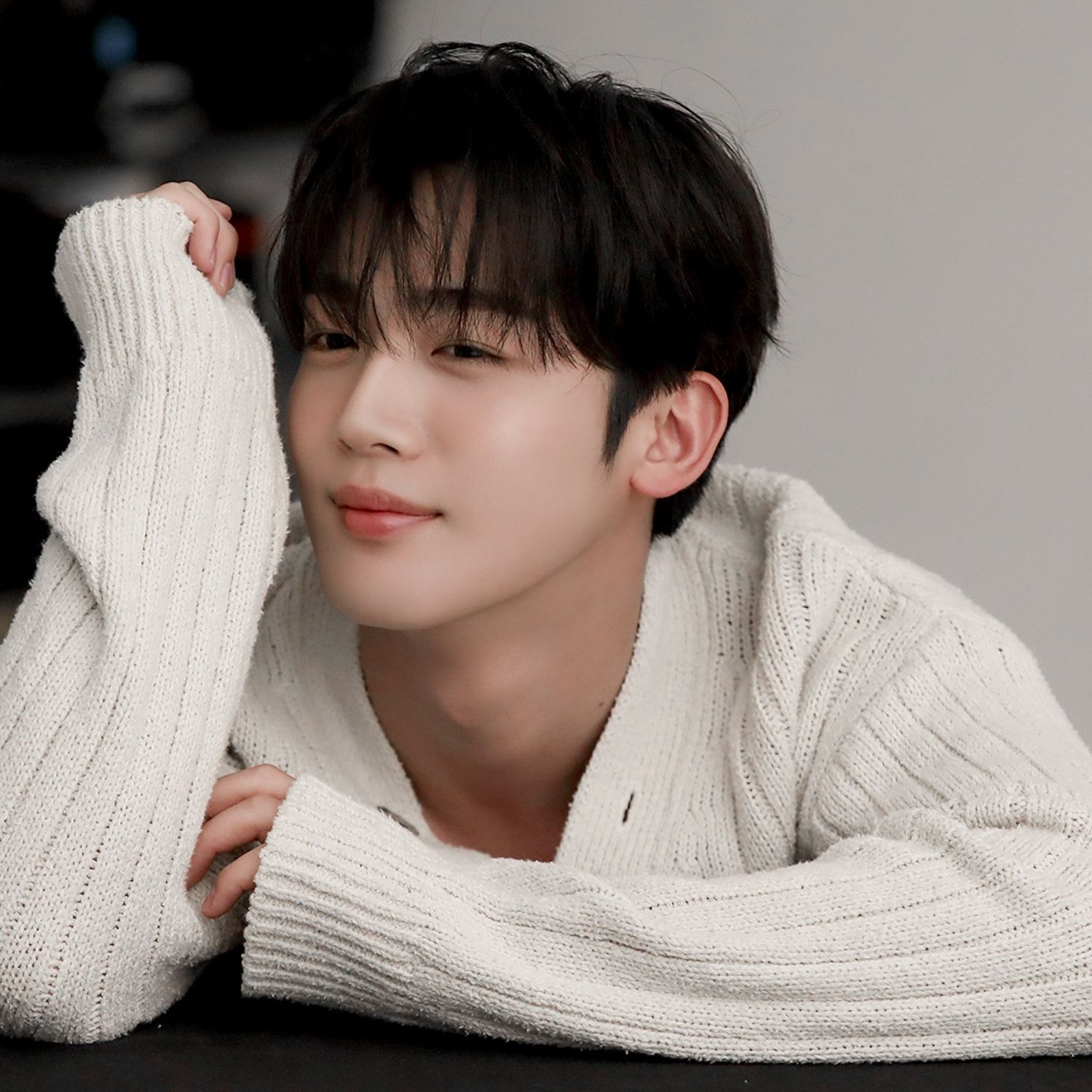 Behind-the-scenes cut of Kim Yohan