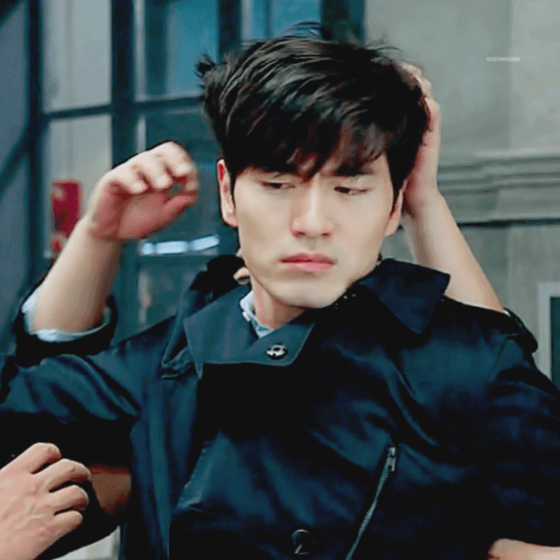 Behind-the-scenes cut of Lee Jinwook