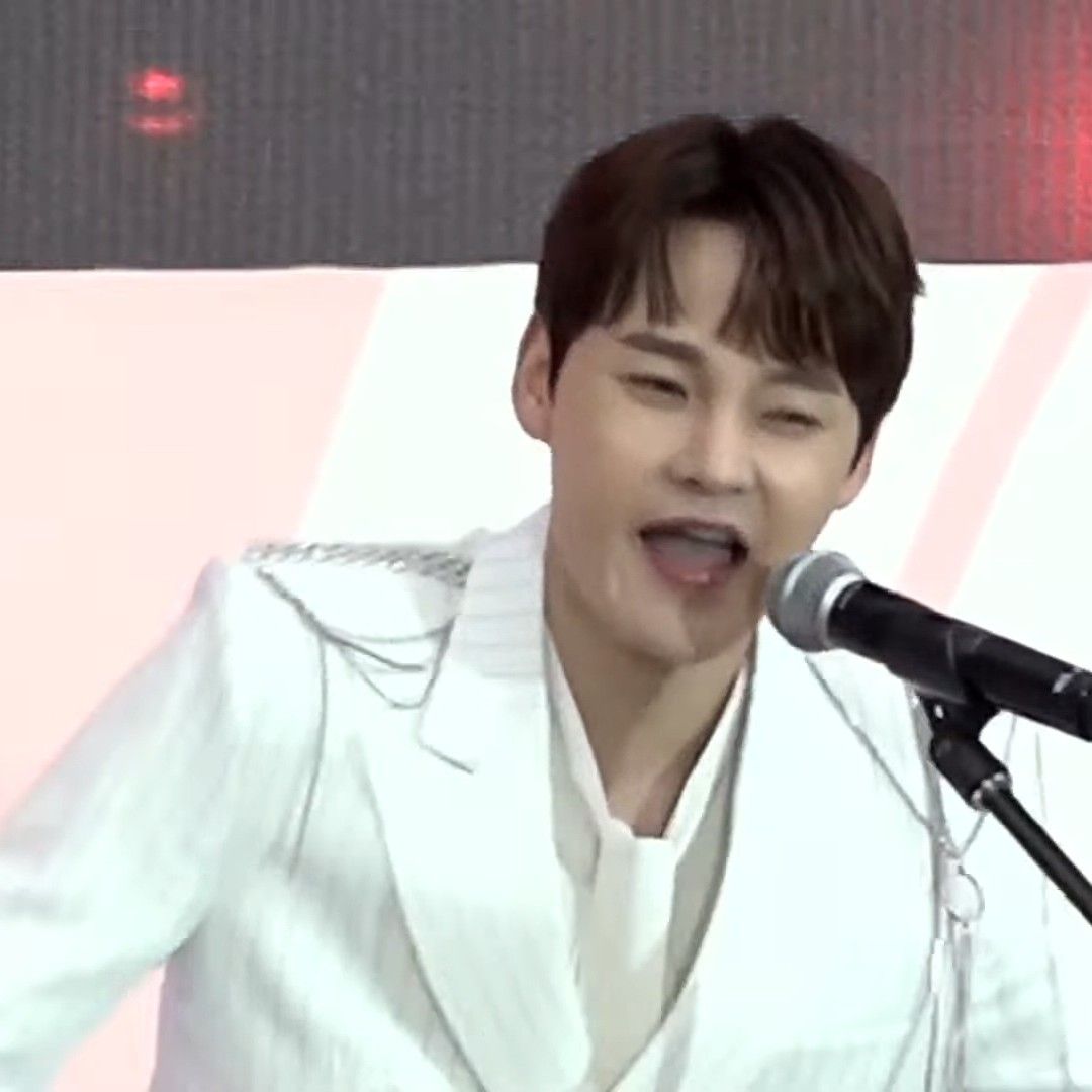 박서진 최근 활동샷