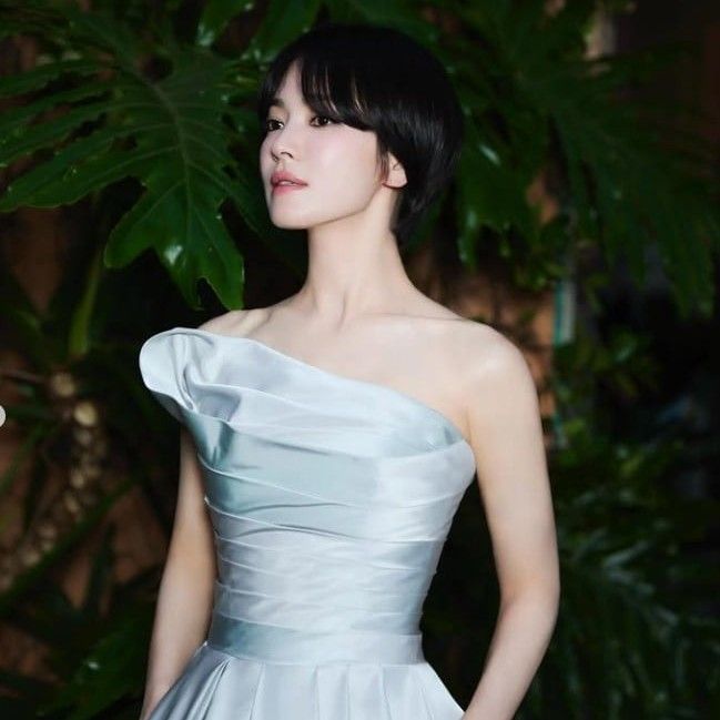 Recent activity shot of Song Hyekyo