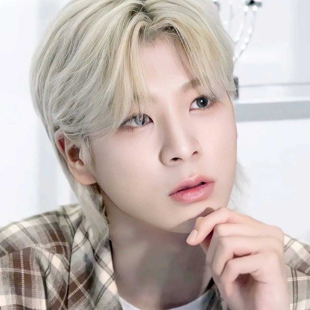 Cuplikan di balik layar dari Jeong Dongwon