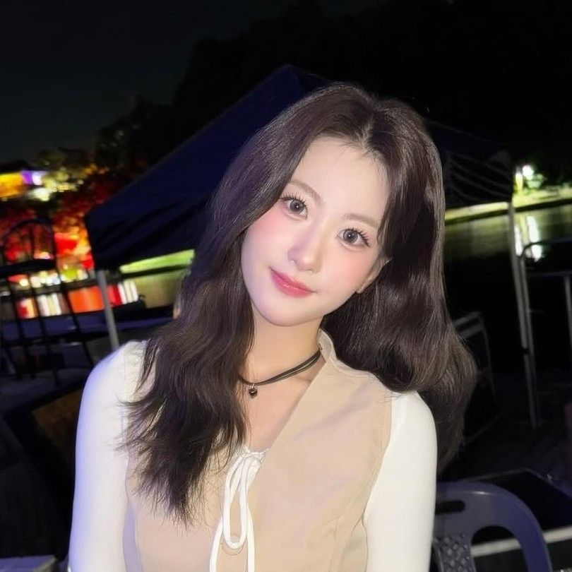A moment captured by a fan of Oh Yujin