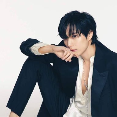 Behind-the-scenes cut of Kim Youngdae