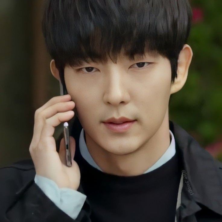 Recent activity shot of Lee Joongi