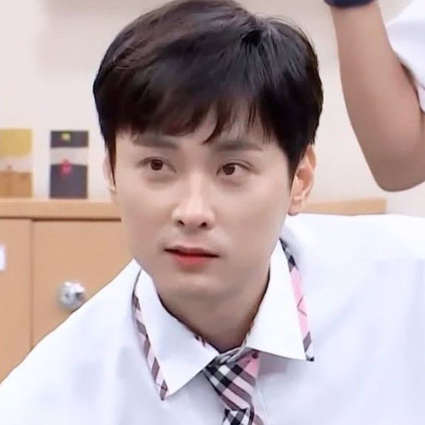 Behind-the-scenes cut of Min Kyunghoon
