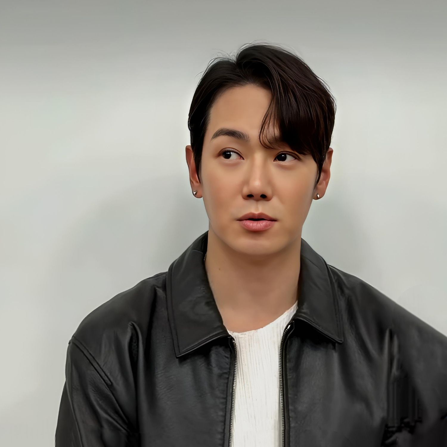 A moment captured by a fan of Hwanhee