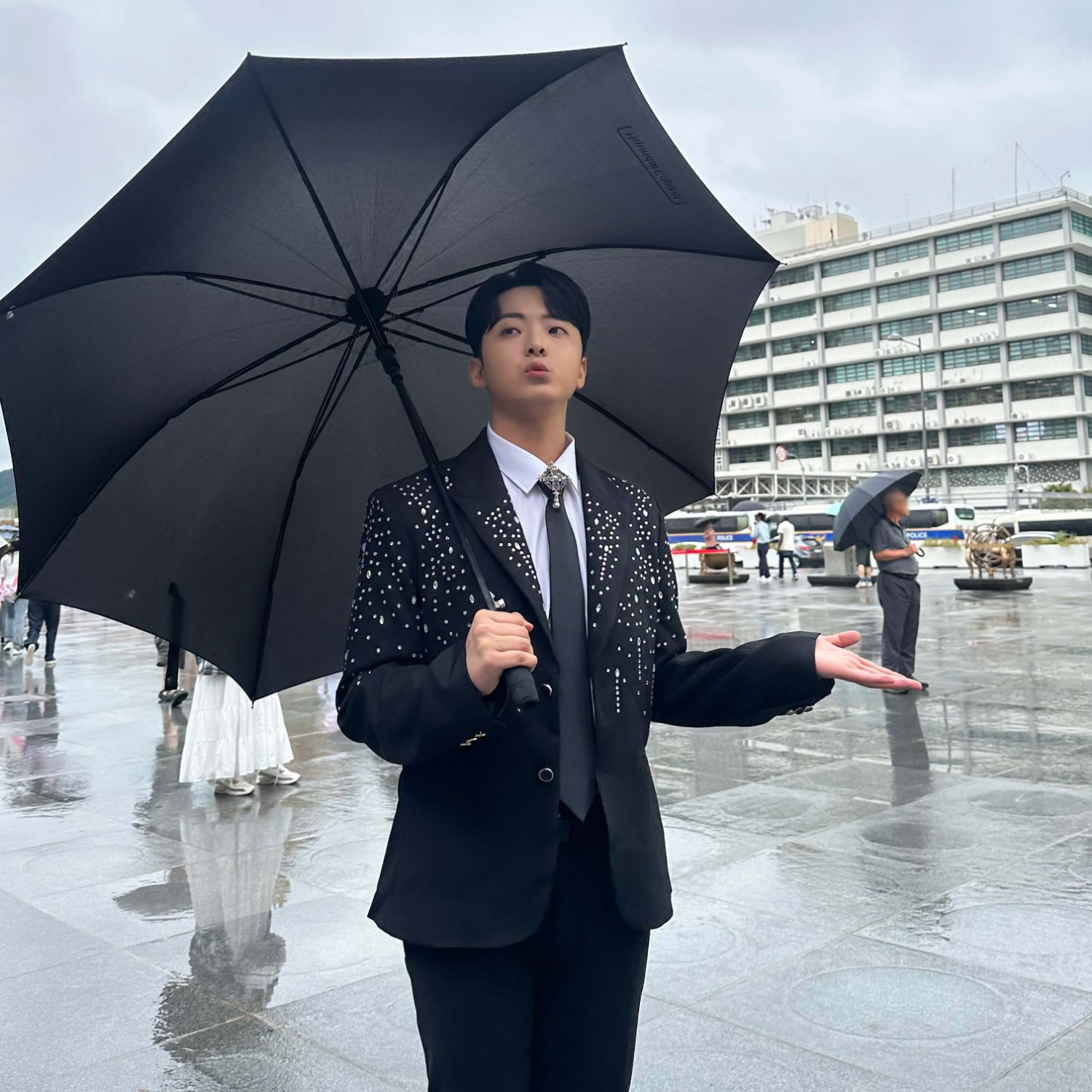 Behind-the-scenes cut of Park Minsu