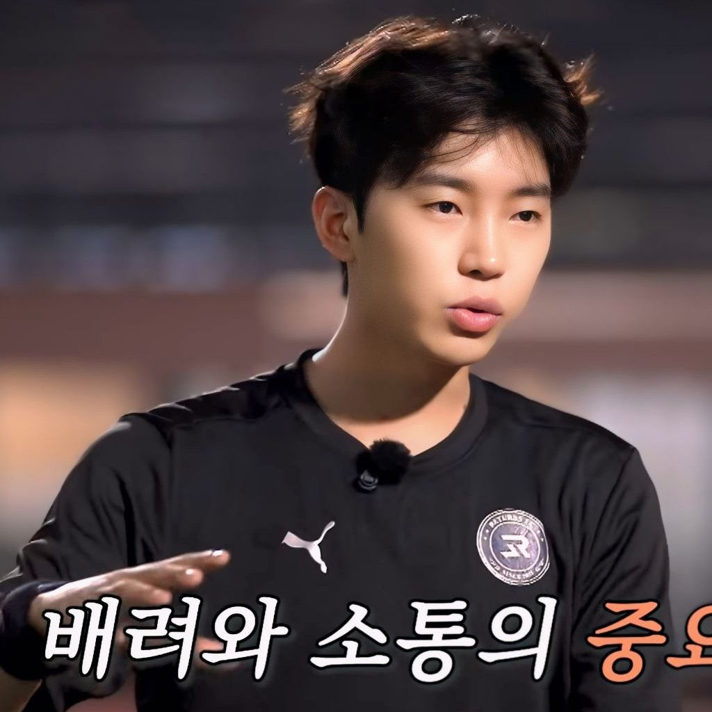 Foto kegiatan terbaru dari Lim Youngwoong