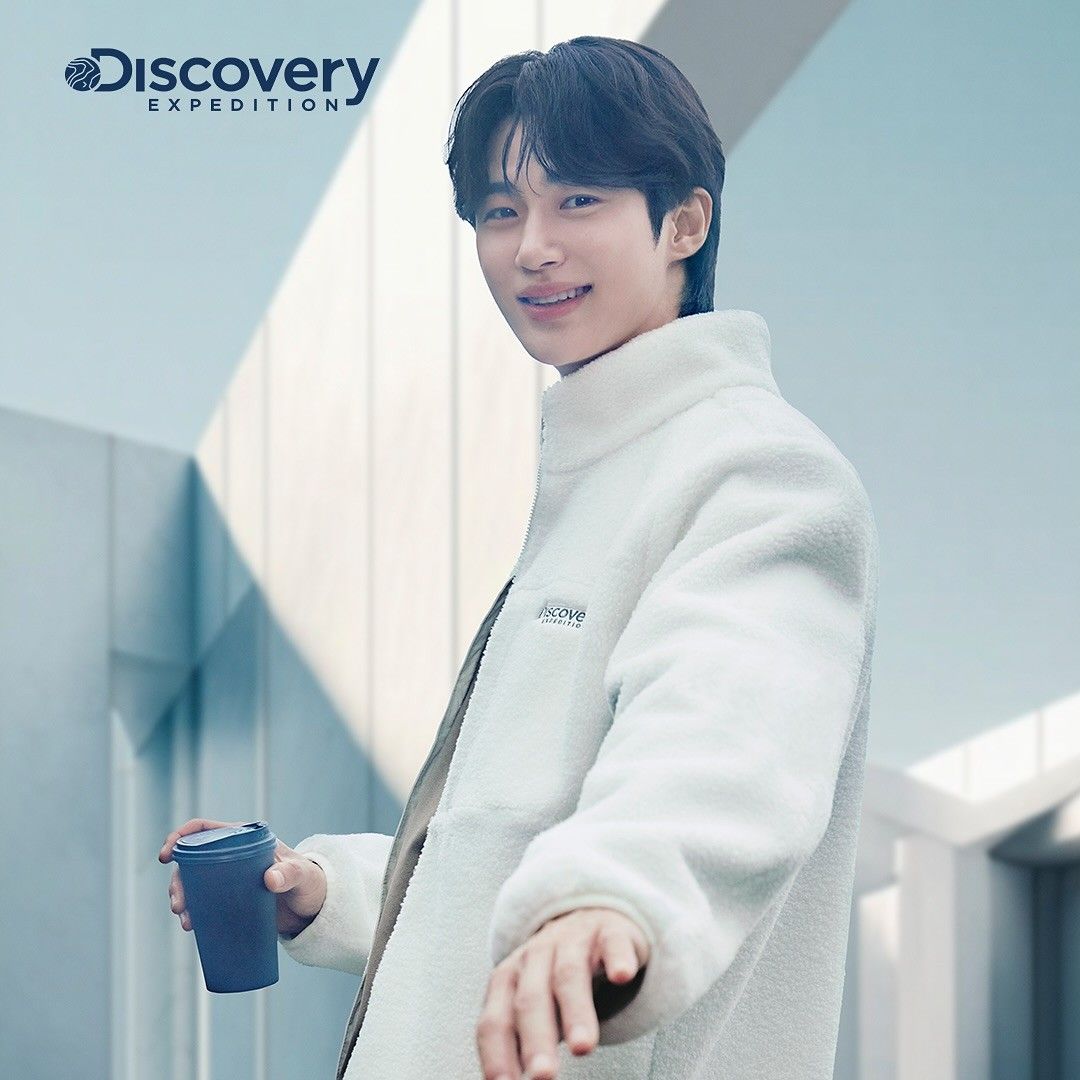 Recent activity shot of Byeon Wooseok