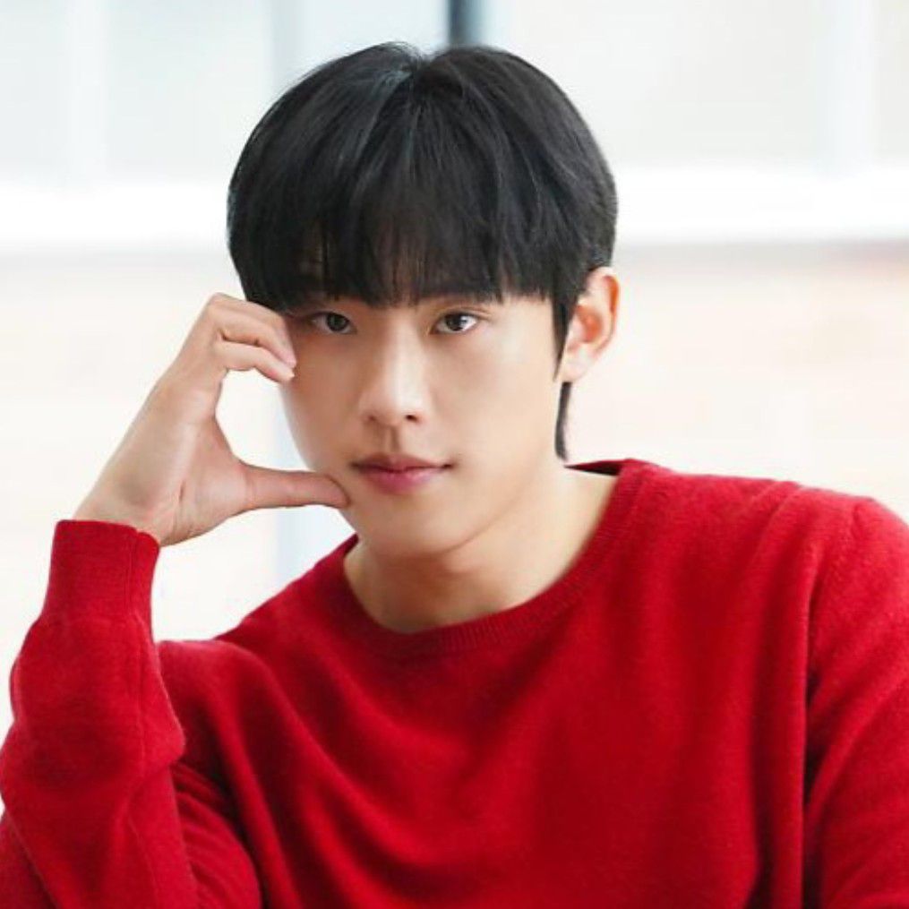 Behind-the-scenes cut of Kim Sungcheol
