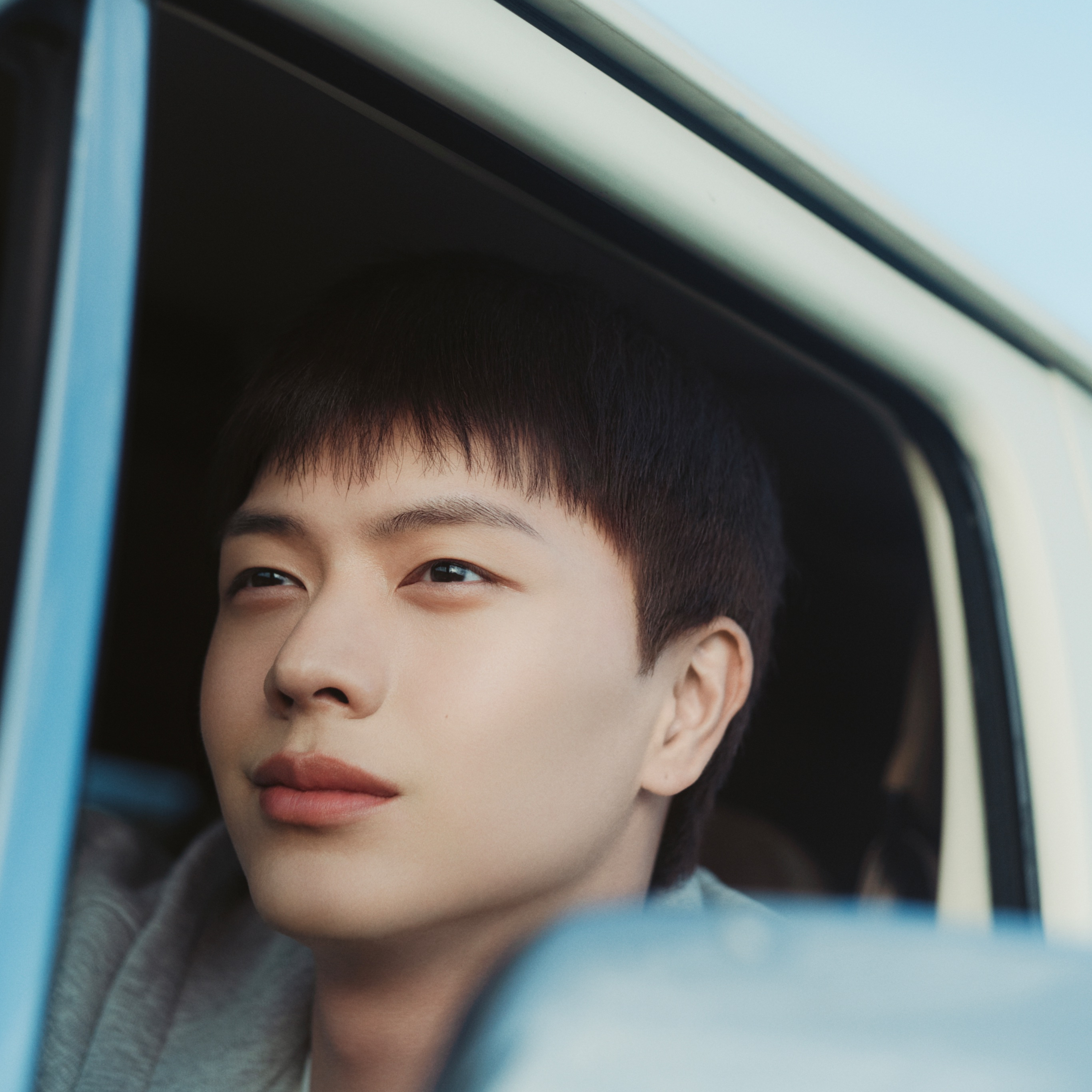 Recent activity shot of Yook Sungjae