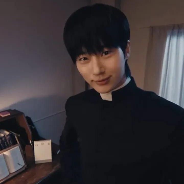 粉絲拍下的邊佑錫瞬間