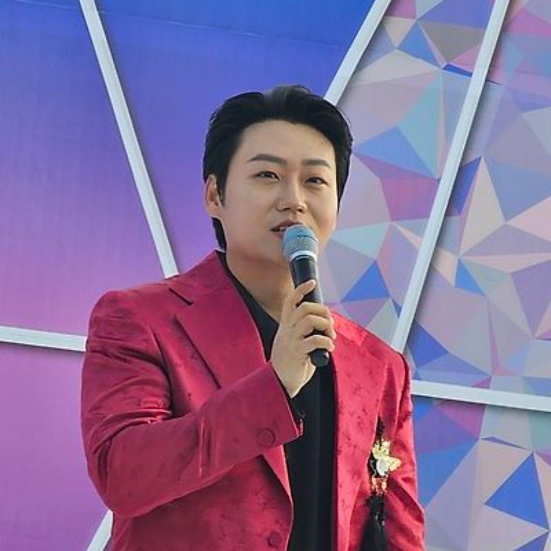 Recent activity shot of Min Soohyun