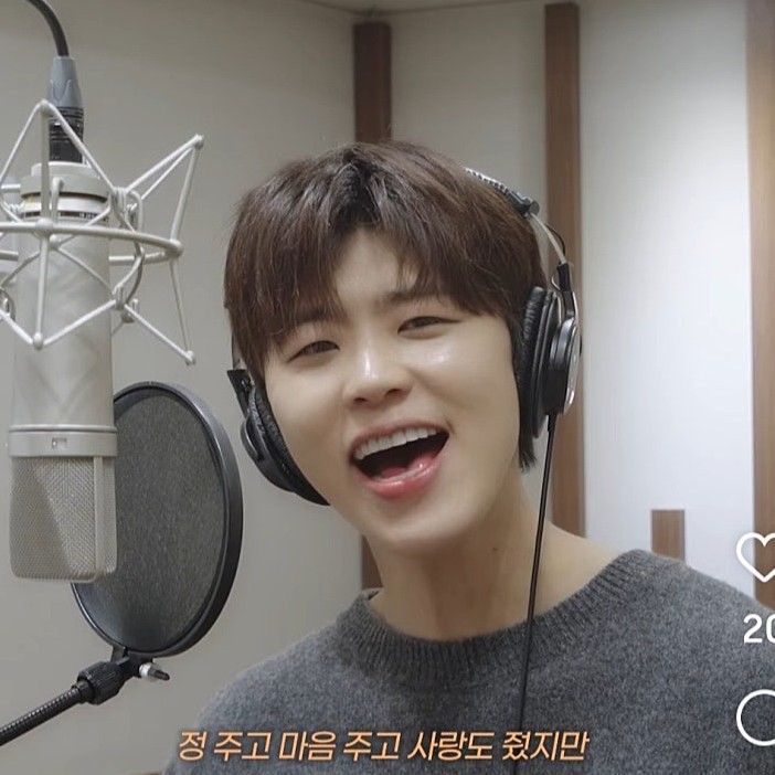 Recent activity shot of Park Jihyeon